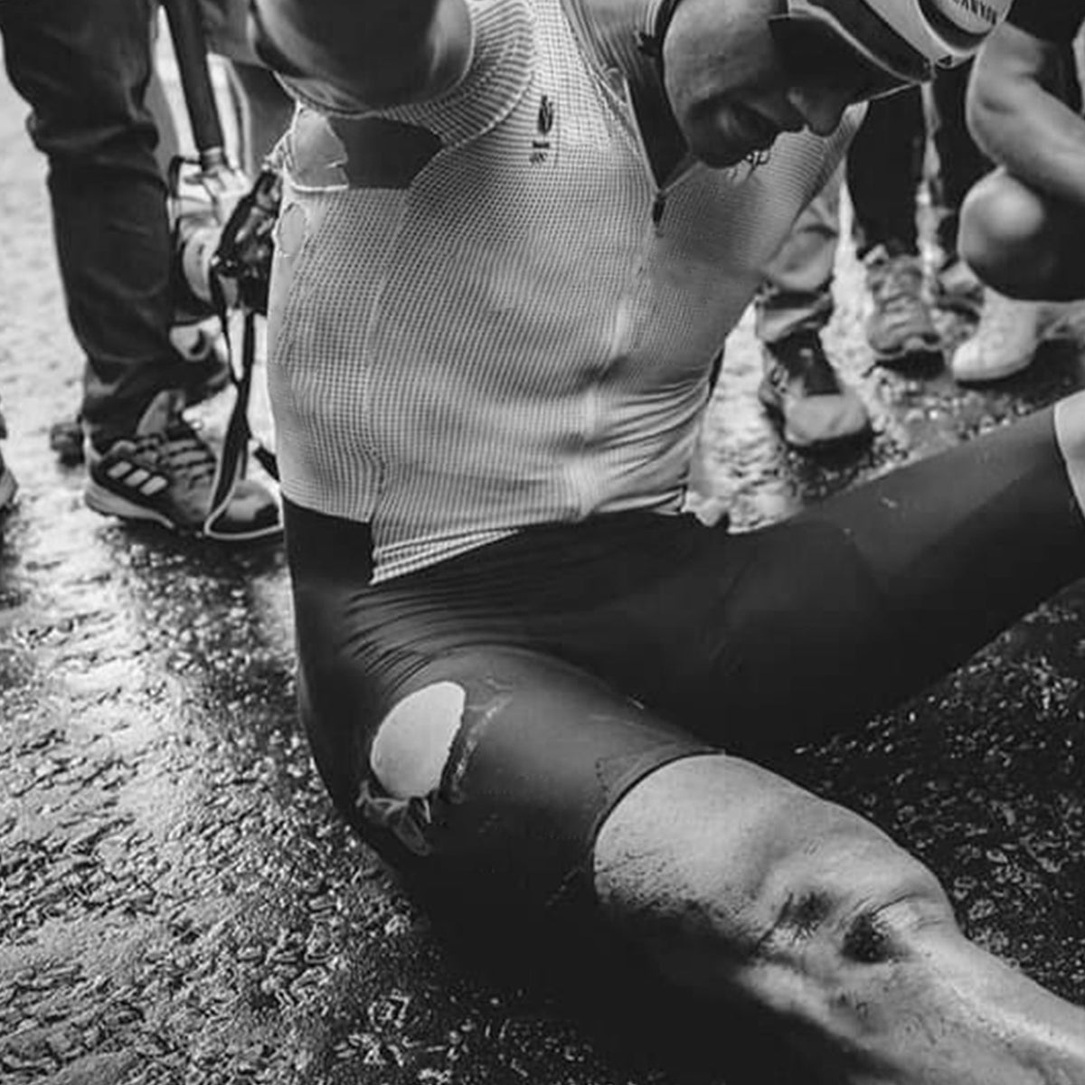 Roule Sans Peur : Pourquoi la Résistance à l'Abrasion est la Défense la Plus Sous-Estimée d'un Cuissard